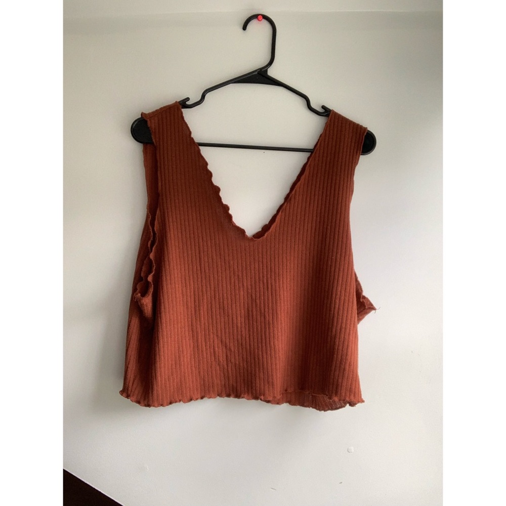 🎀SHEIN Curve Tank Top Crop Top W/ Wide Straps